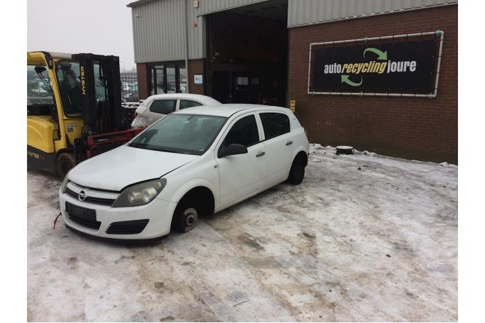 Opel Astra H L48 1 7 Cdti 16v Salvage Year Of Construction 04 Colour White Proxyparts Com