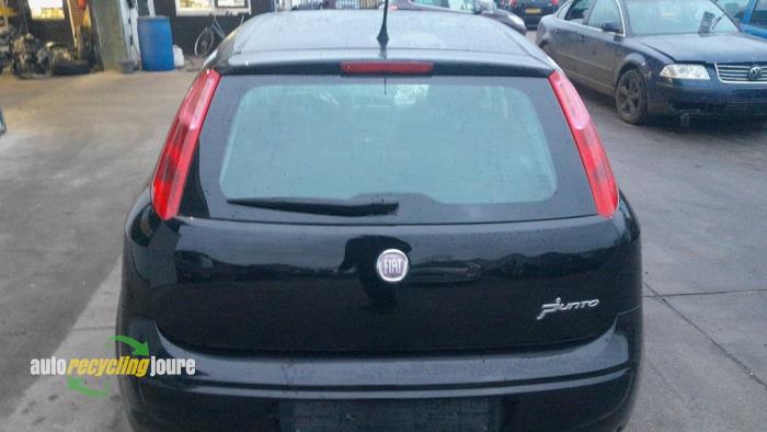 Fiat Grande Punto 1.4 Vehículo de desguace (2009, Negro)