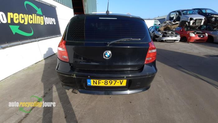 BMW 1 serie 116i 1.6 16V Épave (2008, Noir)