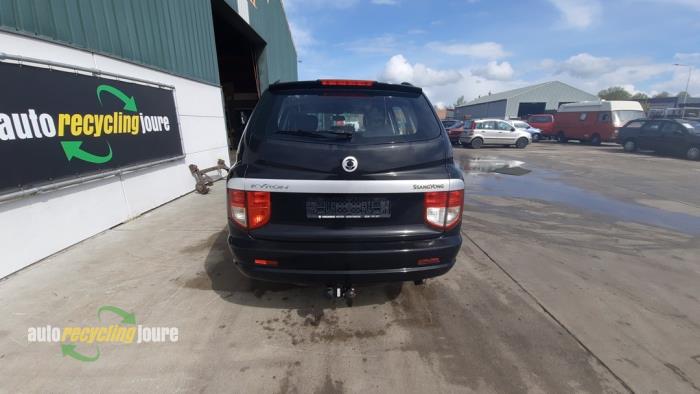 Ssang Yong Kyron 2.0 M 200 Xdi 16V 4x4 Skrotfordon (2006, ZWART)
