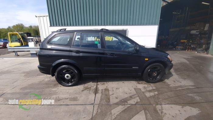 Ssang Yong Kyron 2.0 M 200 Xdi 16V 4x4 Skrotfordon (2006, ZWART)