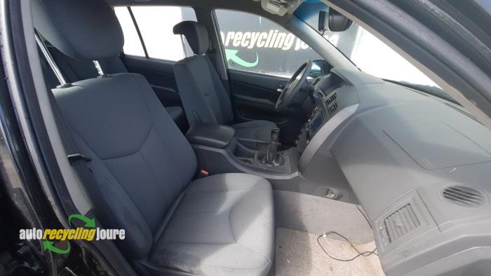 Ssang Yong Kyron 2.0 M 200 Xdi 16V 4x4 Skrotfordon (2006, ZWART)
