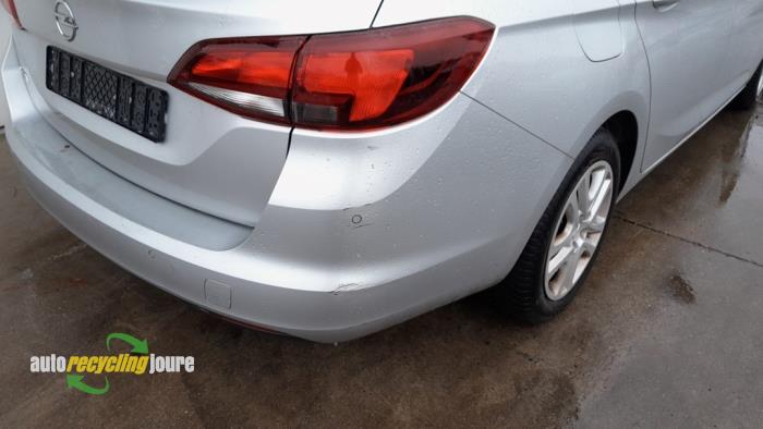 Opel Astra K Sports Tourer 1.6 CDTI 110 16V Samochód złomowany (2018, Szary)