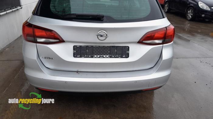 Opel Astra K Sports Tourer 1.6 CDTI 110 16V Samochód złomowany (2018, Szary)