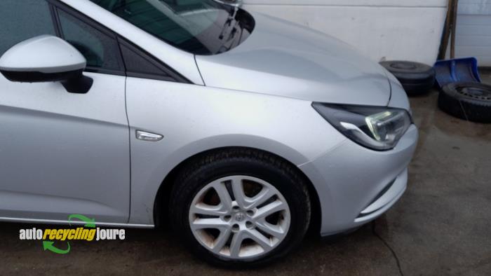 Opel Astra K Sports Tourer 1.6 CDTI 110 16V Samochód złomowany (2018, Szary)