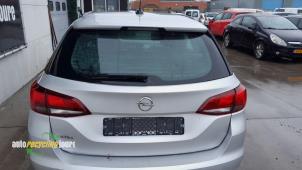 Opel Astra K Sports Tourer 1.6 CDTI 110 16V Samochód złomowany (2018, Szary)