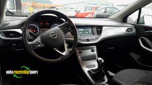 Opel Astra K Sports Tourer 1.6 CDTI 110 16V Samochód złomowany (2018, Szary)