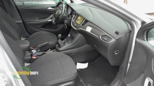 Opel Astra K Sports Tourer 1.6 CDTI 110 16V Samochód złomowany (2018, Szary)