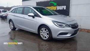 Opel Astra K Sports Tourer 1.6 CDTI 110 16V Samochód złomowany (2018, Szary)
