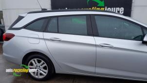 Opel Astra K Sports Tourer 1.6 CDTI 110 16V Samochód złomowany (2018, Szary)
