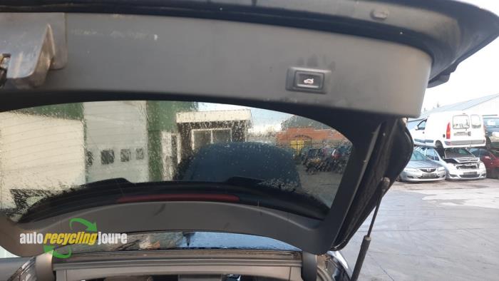 Audi A6 Avant 2.0 TDI 16V Épave (2016, Noir)