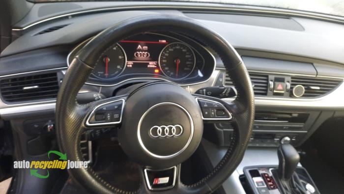 Audi A6 Avant 2.0 TDI 16V Épave (2016, Noir)