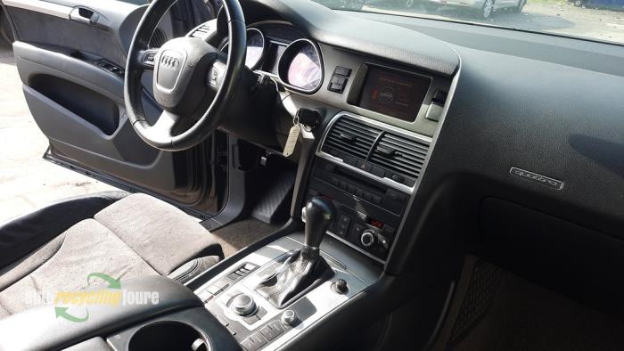 Audi Q7 3.0 TDI V6 24V Épave (2006, Noir)
