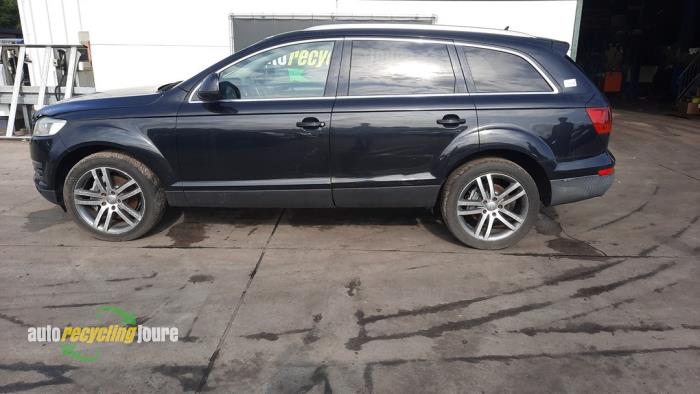 Audi Q7 3.0 TDI V6 24V Épave (2006, Noir)