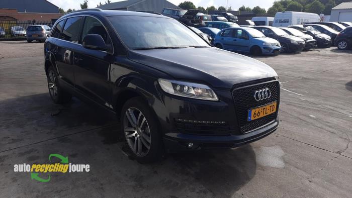 Audi Q7 3.0 TDI V6 24V Épave (2006, Noir)