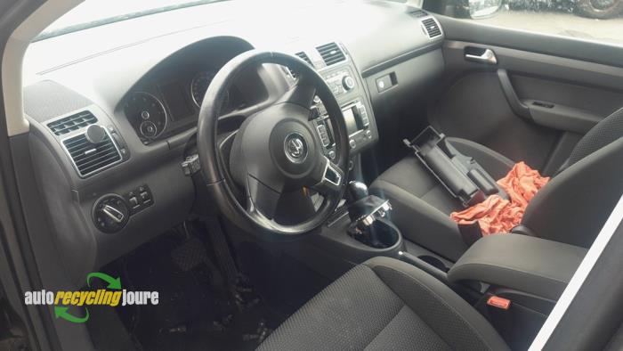 Volkswagen Touran 1.4 16V TSI 140 Vehículo de desguace (2012, Gris)