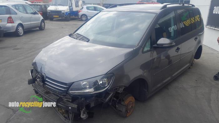 Volkswagen Touran 1.4 16V TSI 140 Vehículo de desguace (2012, Gris)