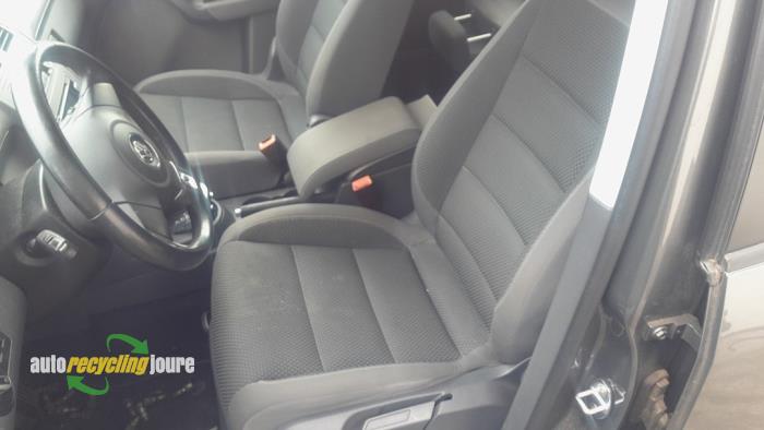 Volkswagen Touran 1.4 16V TSI 140 Vehículo de desguace (2012, Gris)