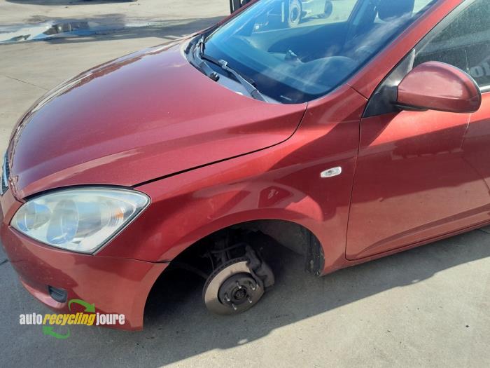 Kia Cee'd Sporty Wagon 1.4 16V Salvage vehicle (2008, Red)