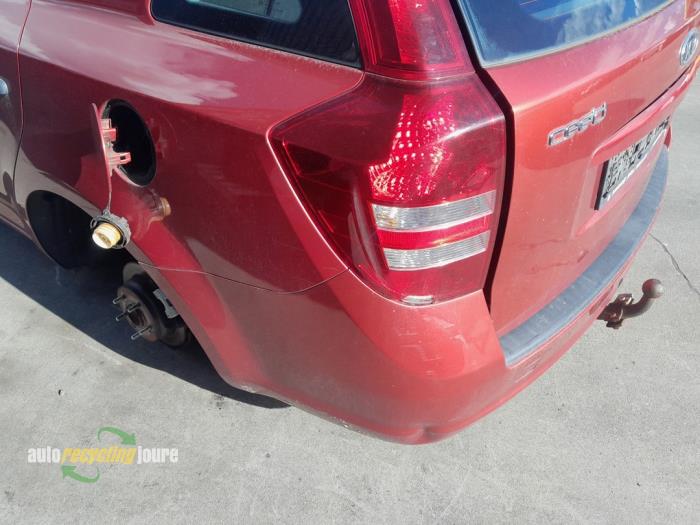 Kia Cee'd Sporty Wagon 1.4 16V Salvage vehicle (2008, Red)