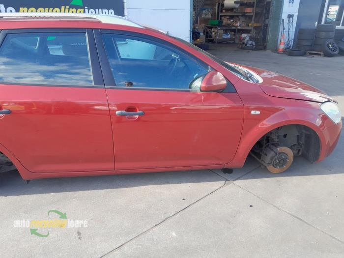 Kia Cee'd Sporty Wagon 1.4 16V Salvage vehicle (2008, Red)
