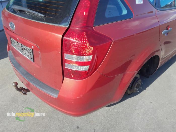 Kia Cee'd Sporty Wagon 1.4 16V Salvage vehicle (2008, Red)