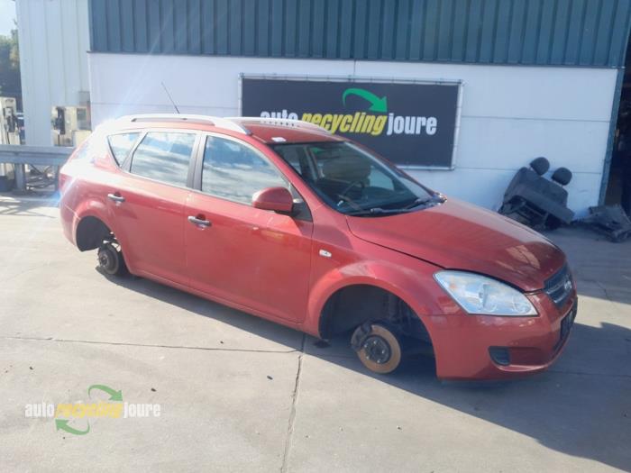 Kia Cee'd Sporty Wagon 1.4 16V Salvage vehicle (2008, Red)