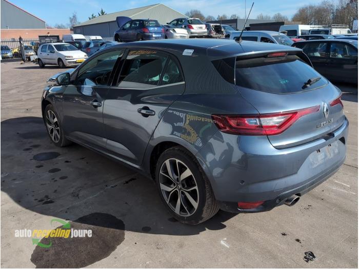 Renault Megane IV 1.2 Energy TCE 130 Épave (2017, Gris)