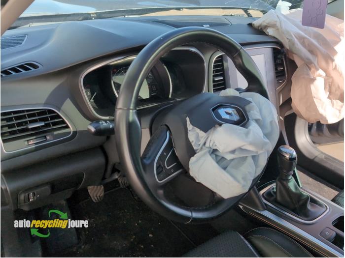 Renault Megane IV 1.2 Energy TCE 130 Épave (2017, Gris)