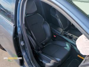 Renault Megane IV 1.2 Energy TCE 130 Épave (2017, Gris)