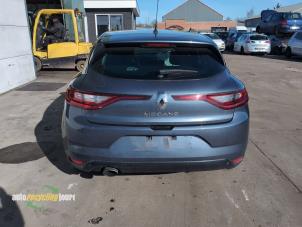 Renault Megane IV 1.2 Energy TCE 130 Épave (2017, Gris)