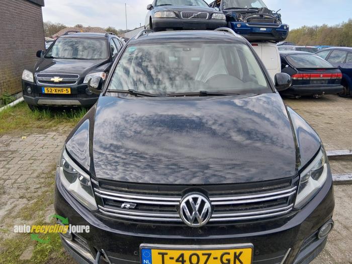 Volkswagen Tiguan 1.4 TSI 16V Vehículo de desguace (2012, Negro)