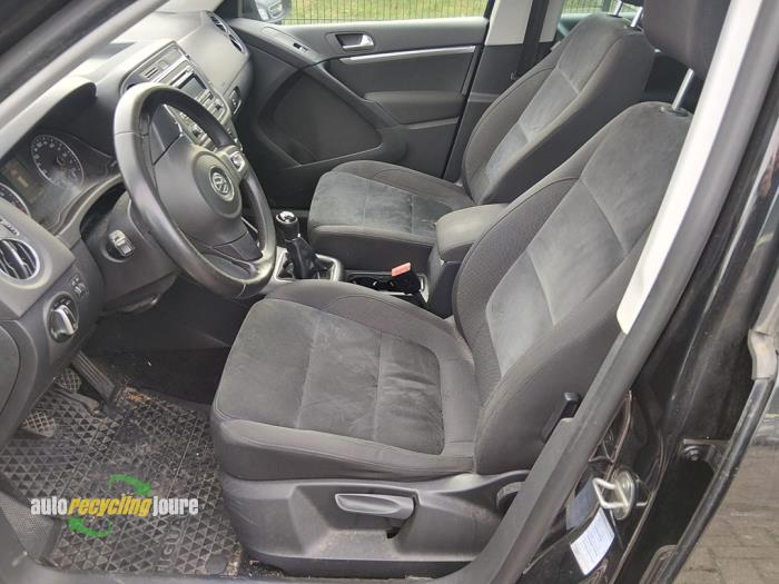 Volkswagen Tiguan 1.4 TSI 16V Vehículo de desguace (2012, Negro)