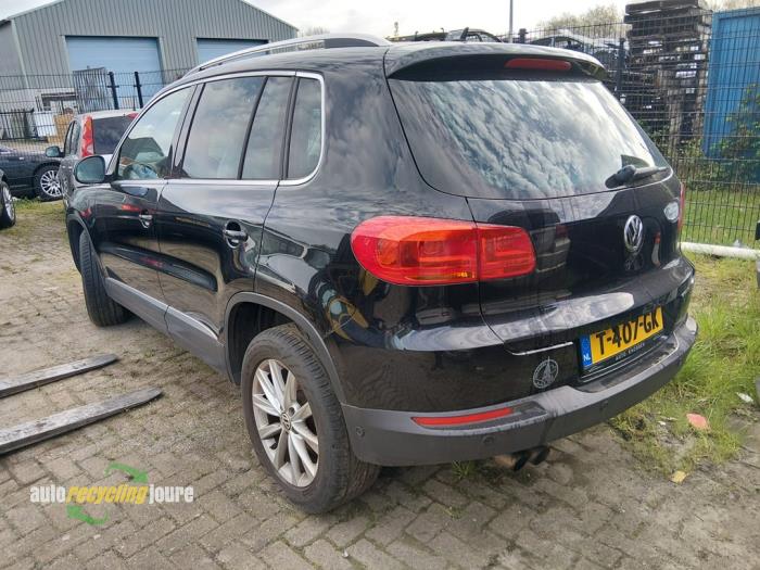 Volkswagen Tiguan 1.4 TSI 16V Vehículo de desguace (2012, Negro)
