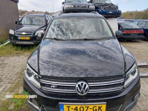Volkswagen Tiguan 1.4 TSI 16V Vehículo de desguace (2012, Negro)