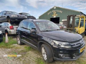 Volkswagen Tiguan 1.4 TSI 16V Vehículo de desguace (2012, Negro)