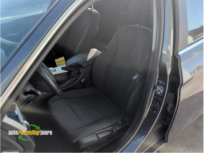 BMW 3 serie Touring 320d 2.0 16V Vehículo de desguace (2013, Gris)