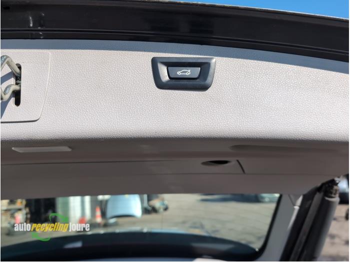 BMW 3 serie Touring 320d 2.0 16V Vehículo de desguace (2013, Gris)