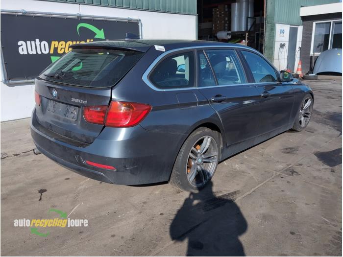 BMW 3 serie Touring 320d 2.0 16V Vehículo de desguace (2013, Gris)