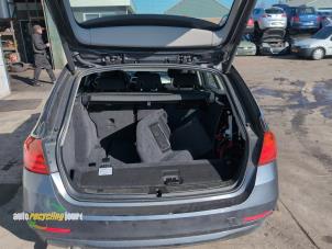 BMW 3 serie Touring 320d 2.0 16V Vehículo de desguace (2013, Gris)