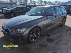 BMW 3 serie Touring 320d 2.0 16V Vehículo de desguace (2013, Gris)