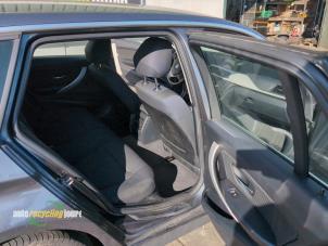 BMW 3 serie Touring 320d 2.0 16V Vehículo de desguace (2013, Gris)
