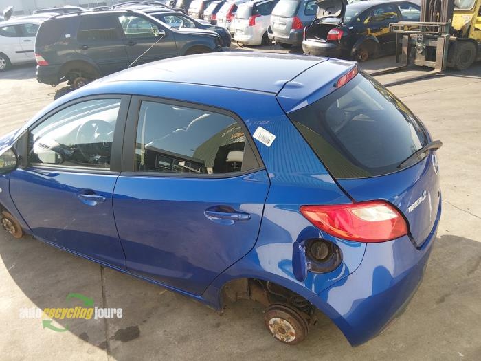 Mazda 2 1.3 16V S-VT Schrottauto (2007, Blau)