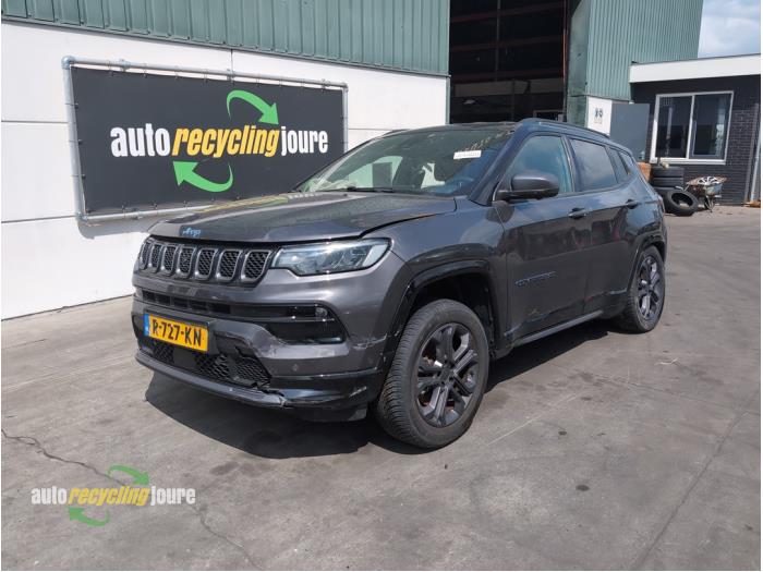 Jeep Compass II 1.3 4XE 240 16V 4x4 Samochód złomowany (2022, Szary)