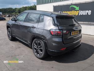 Jeep Compass II 1.3 4XE 240 16V 4x4 Samochód złomowany (2022, Szary)