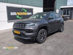 Jeep Compass II 1.3 4XE 240 16V 4x4 Samochód złomowany (2022, Szary)