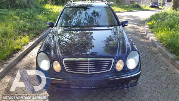 Mercedes E Combi 3.2 E-320 CDI 24V Épave (2005, Métallisé, Bleu)