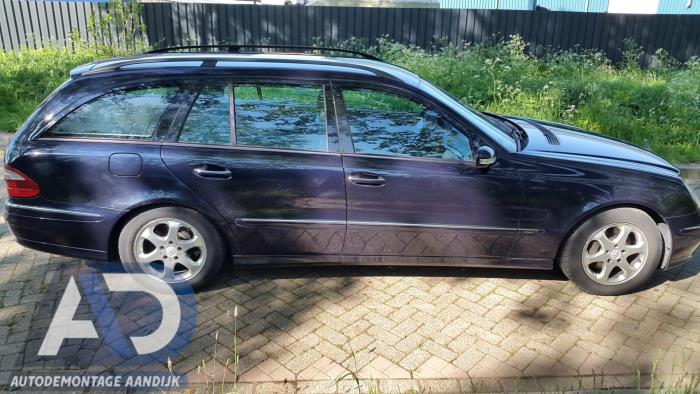 Mercedes E Combi 3.2 E-320 CDI 24V Épave (2005, Métallisé, Bleu)