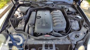 Mercedes E Combi 3.2 E-320 CDI 24V Épave (2005, Métallisé, Bleu)