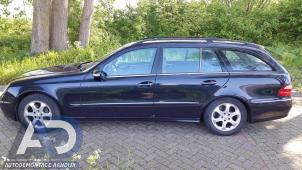 Mercedes E Combi 3.2 E-320 CDI 24V Épave (2005, Métallisé, Bleu)